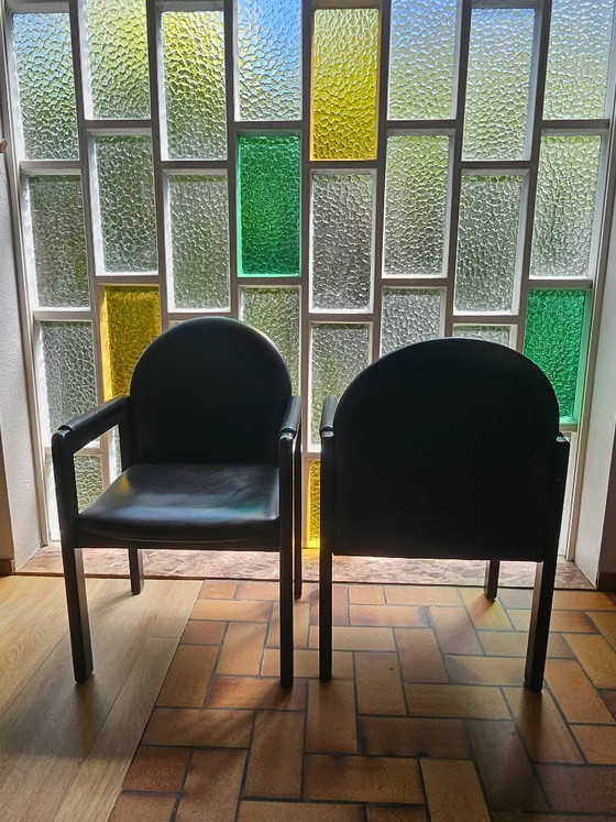 Image 1 of Ensemble de 6 (+2) chaises design Bulo – Cuir noir et bois – Années 1980