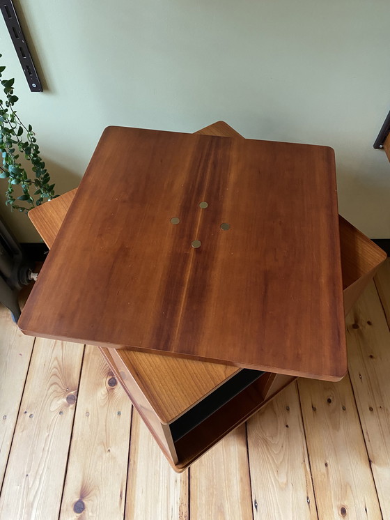 Image 1 of Giorgetti boekenmolen bijzettafel 