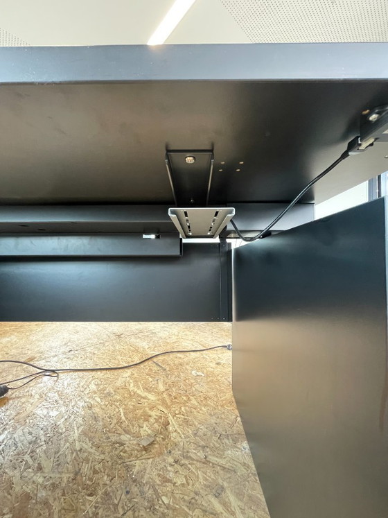 Image 1 of Escritorio esquinero KNOLL para trabajar sentado o de pie