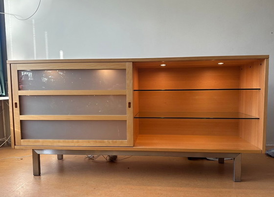 Image 1 of Hermoso aparador