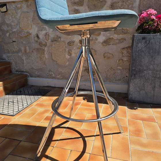 Juego de 4 taburetes giratorios de bar LINEAL COMFORT. Andreu world – Sillas giratorias, Chrome, Cotton (photo 4 of 7)