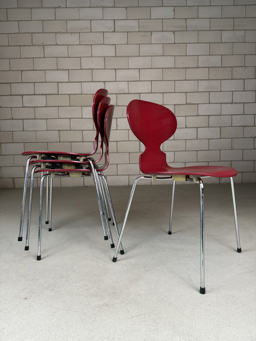 4x Fritz Hansen Ant chair rood (meerdere op voorraad)