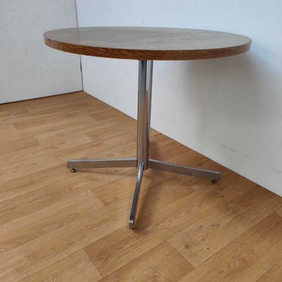 Image 1 of Vintage round Mid Century Modern dining table