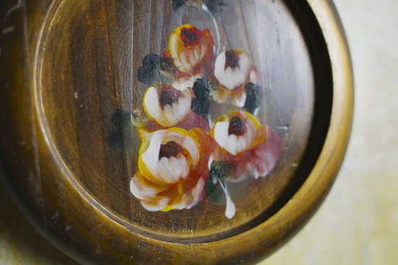 Image 1 of Arte floreale dipinta a mano su legno, decorazione da parete rotonda vintage, regalo per gli amanti dell'arte
