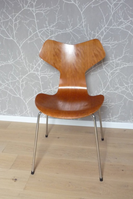 Sedia Grand Prix Mod. di Arne Jacobsen