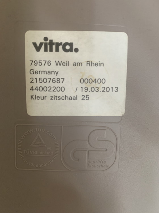 Image 1 of Chaise Vitra Eames couleur 25 - 2 pièces