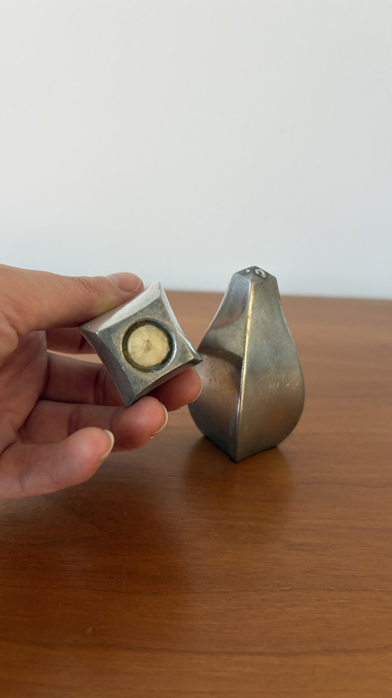 Image 1 of Antieke Just Andersen tinnen zout- en peperstrooiers: Deense art deco kruiden- en specerijenset