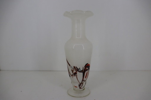 Vintage opaline / milk glass vase with splatter pattern (23 cm)