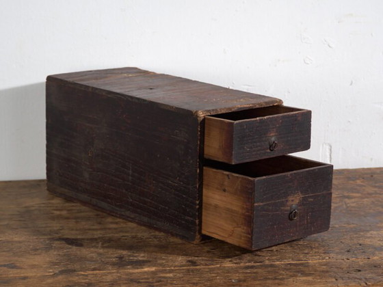 Antique small lacquered Japanese chest with two drawers – Japan, circa 1910 – Chest of drawers, Iron (photo 12 of 40)