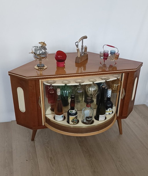 Magische vijftiger jaren hoek bar – drankenkasten, Glass, Metal