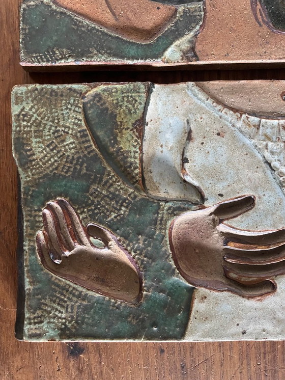 Image 1 of Carreau d'art mural figuratif moderniste en grès polychrome 1975