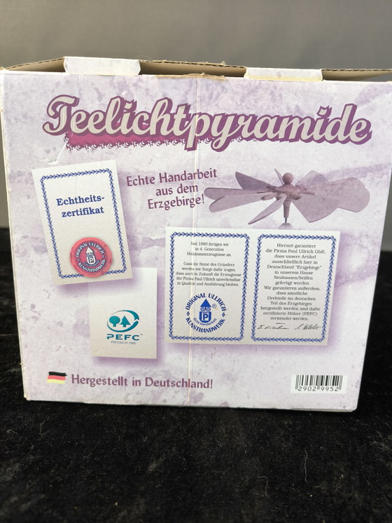 Image 1 of Vintage Kerstpiramide