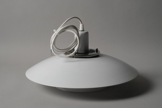 Eglo Multi-Shade Tiered Pendant Lamp, White Lacquered, Scandinavian Modern Lighting. – Metal (photo 9 of 10)