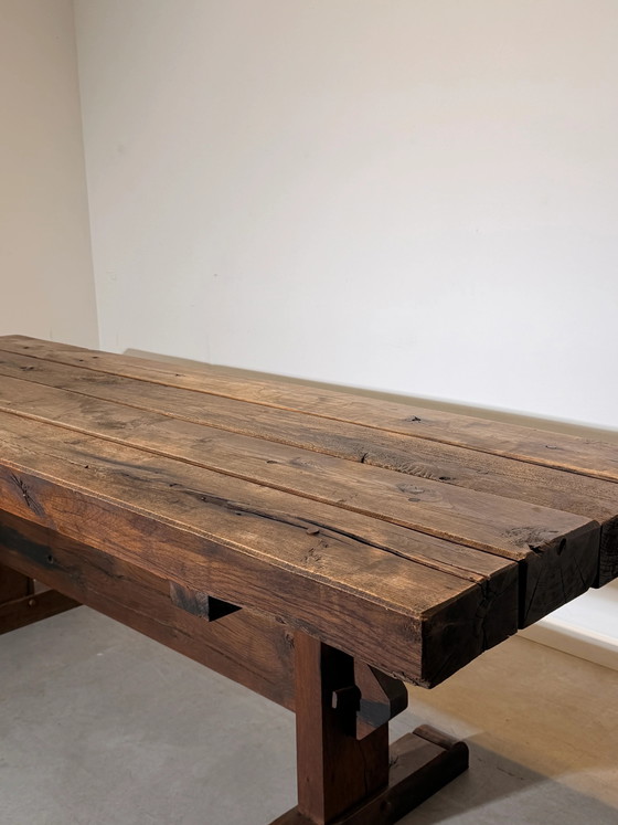 Mesa de comedor rústica de madera maciza con caballetes – Mesas de comedor (photo 2 of 6)