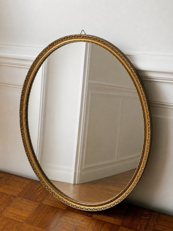 Miroir oval en bois sculpté doré – Glass, Wood (photo 3 of 6)