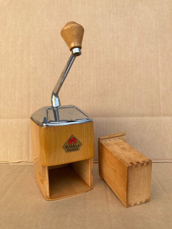Image 1 of Vintage zeldzaamheid - Dienes No. 88/1 Mocha Mill - Puur genieten
