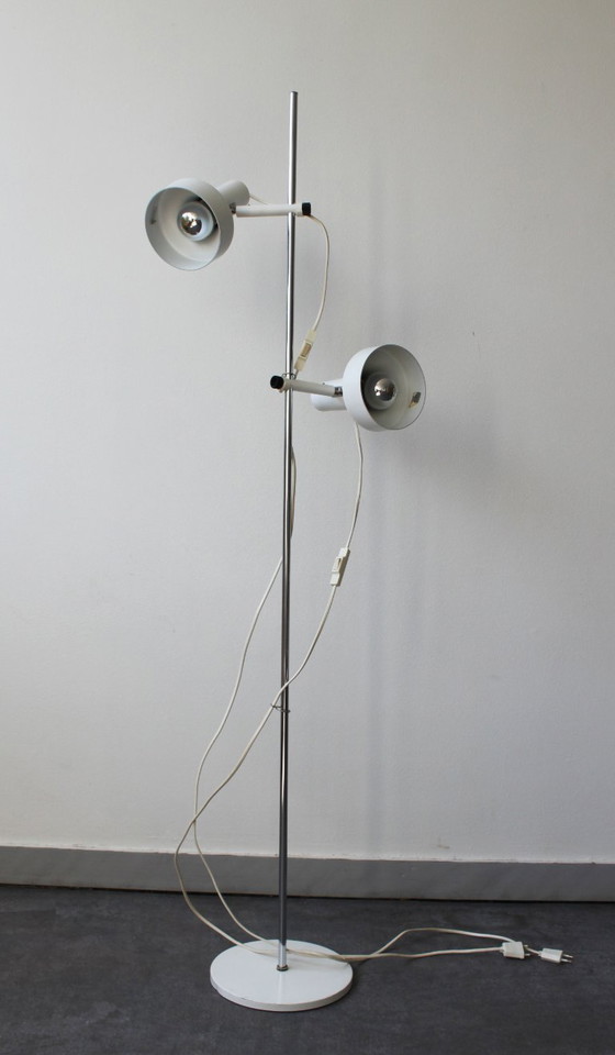 Image 1 of 2-flammige Stehleuchte „Modell 562“ von J. Junge, Dänemark, 1970.