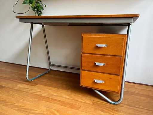 Escritorio industrial vintage de estilo Bauhaus