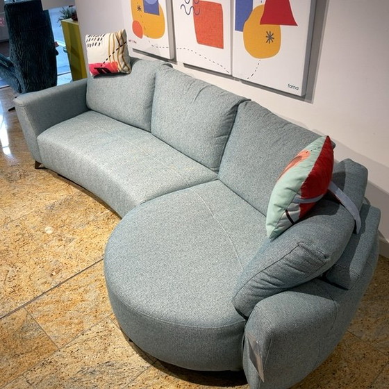 Image 1 of Fama Valentina Ecksofa mit Otis Couchtisch