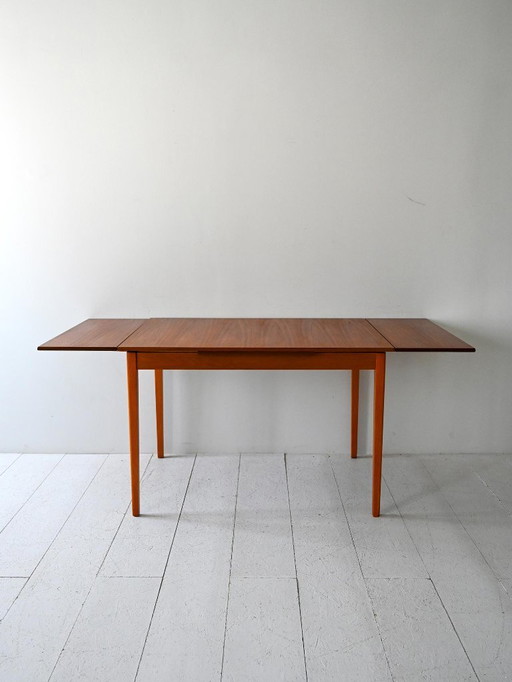 Table scandinave des années 1950 avec plateau en teck et rallonges