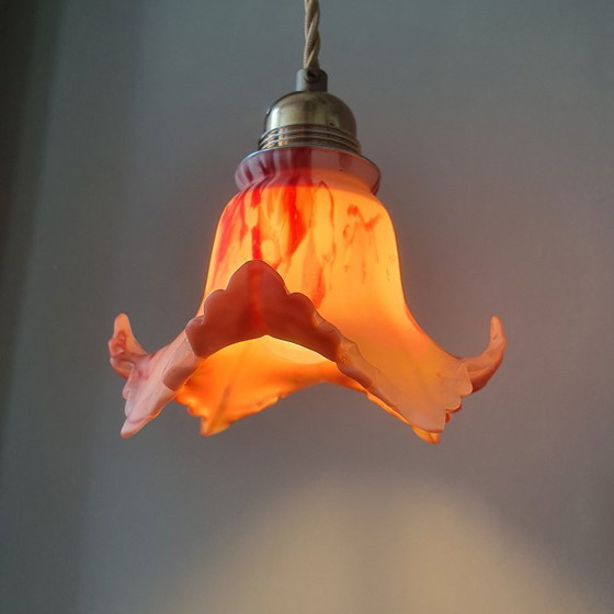 Suspension en verre ancien vintage. Marbré rouge et blanc. – Metal (photo 6 of 23)
