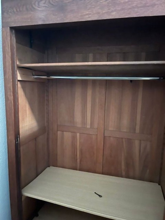 Image 1 of Armoire ancienne avec capot incurvé et porte miroir ; à vendre rapidement - seulement 199 €