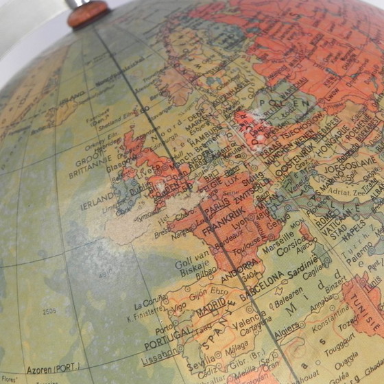 Image 1 of Rath Globe of papier-mâché on a wooden base, 1975