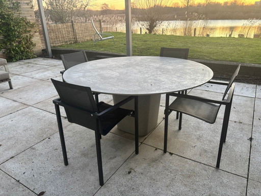 4 sillas de exterior Tribu Natal Alu (también disponibles individualmente)