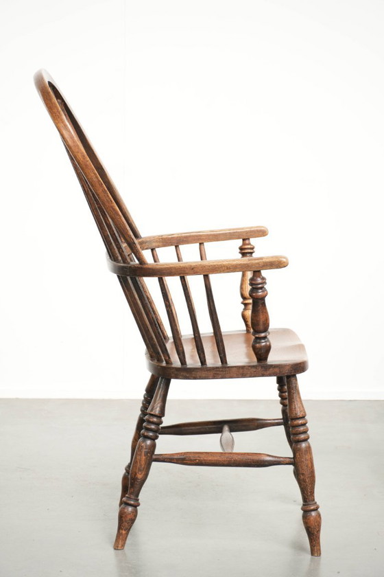 Image 1 of Antieke Engelse spijlenstoel, Windsor chair/ bijzetstoel uit begin 19e eeuw met mooie diepe kleuren