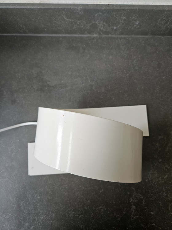 Image 1 of Lampe de table massive à boucle