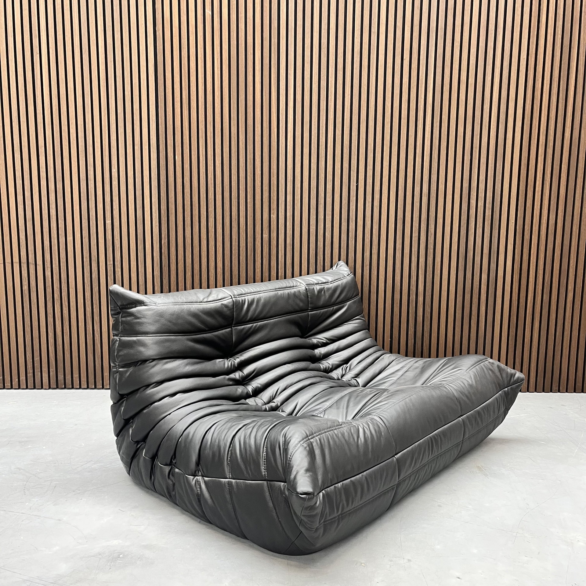 Ligne Roset Togo Deux places | Cuir noir | Canapés 2 places d