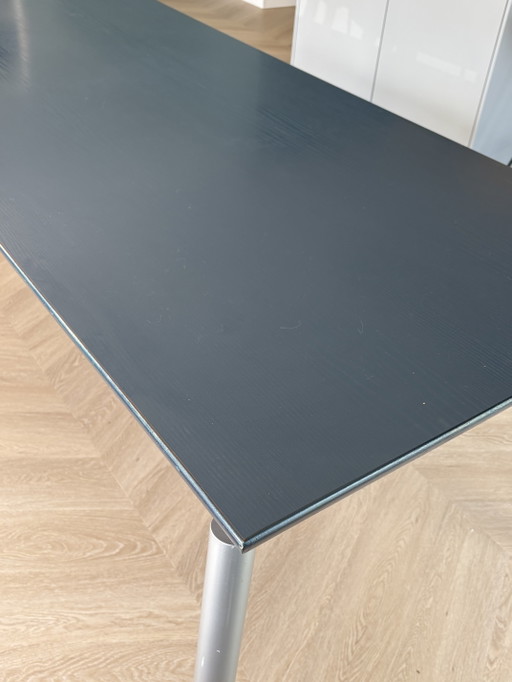 Esstisch, blau furniert
