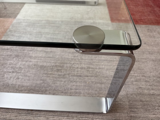 Image 1 of Elegante tavolino da caffè con design in vetro e cromo, come nuovo.