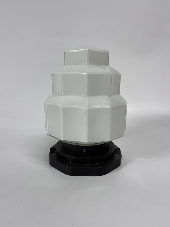 Image 1 of Lampada da soffitto vintage Skyscraper in vetro opalino bianco con attacco in bachelite
