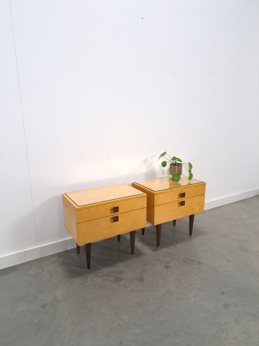 Set nachtkastjes met lade en vierkante grepen