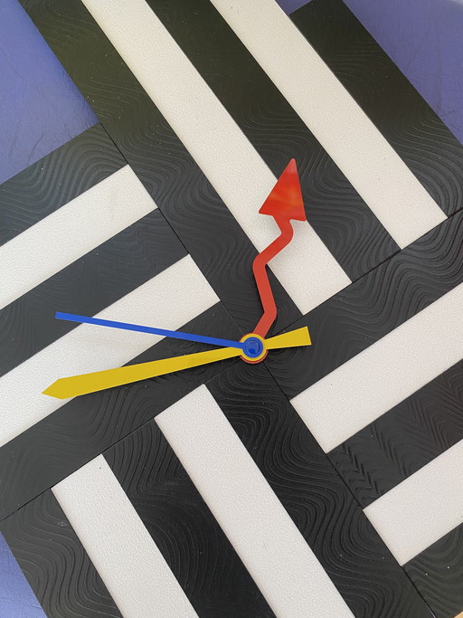 Wanduhr Memphis Stil XXL Künstleruhr Design