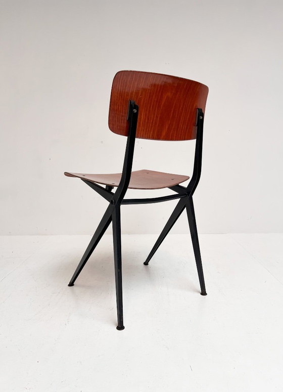 Image 1 of Ensemble de 4 chaises d'école par Ynske Kooistra pour Marko Holland, 1960