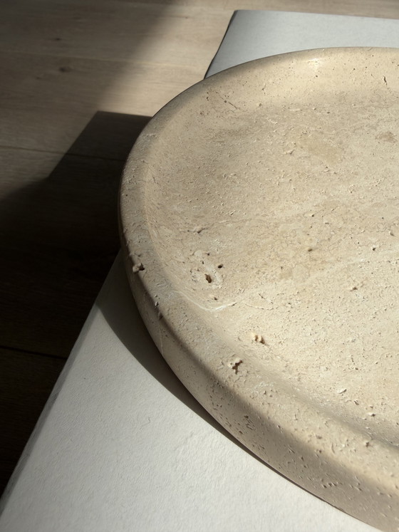 Image 1 of Atelier rond travertin marmeren serveerplateau / travertine marble tray – minimalistisch design