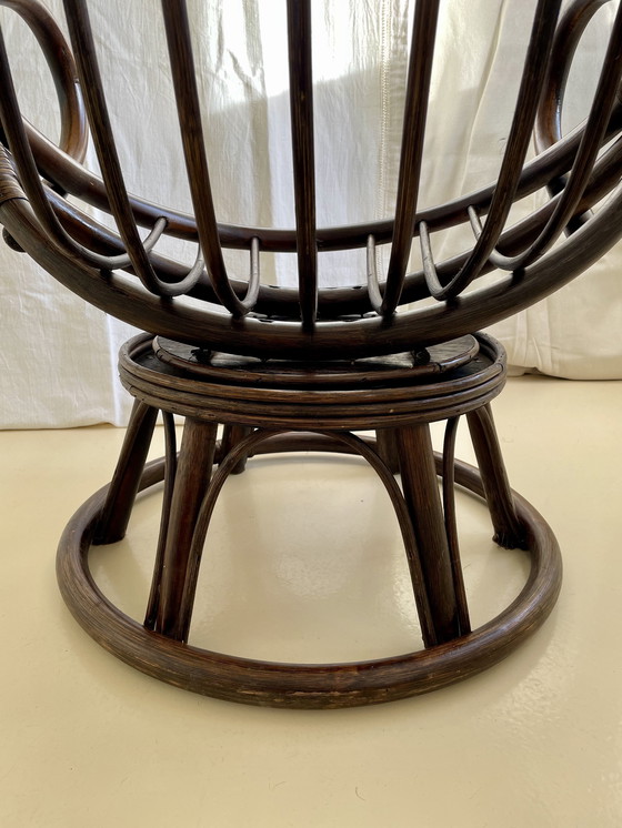 Image 1 of Vintage Rotan Egg Draaistoel Met Origineel Kussen - Perfecte Staat