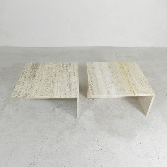 Image 1 of Ensemble de 2 tables basses en travertin, Up and Up, années 1970