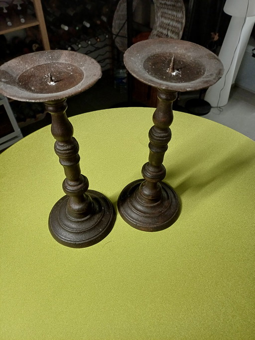 Chandeliers vintage en fonte.