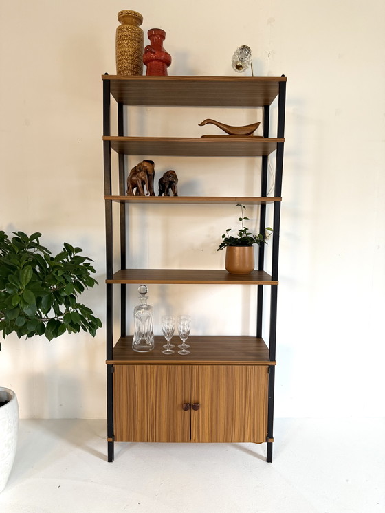 Image 1 of Mobiletto da parete vintage indipendente, anni '60