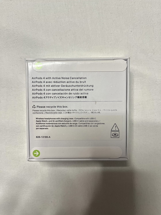 Image 1 of AirPods Pro 4