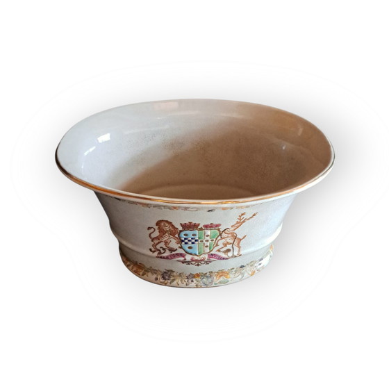 Image 1 of Wong Lee porcelain