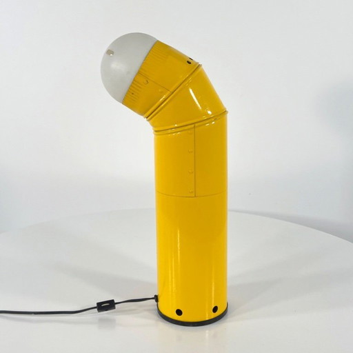 Gele tafellamp met pijpleidingmotief, jaren 60