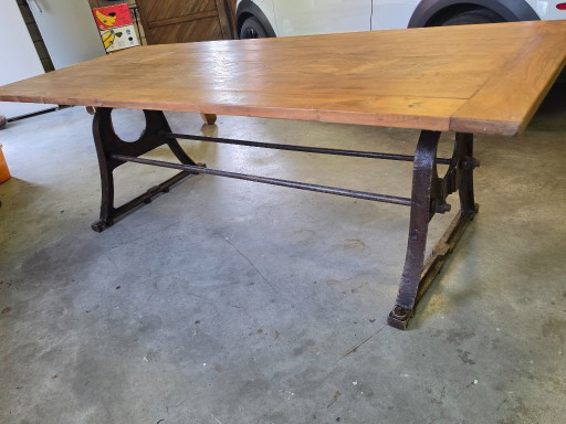 Robust Industrial Dining Table XL with Machine Legs – eettafels, Cast Iron, Wood