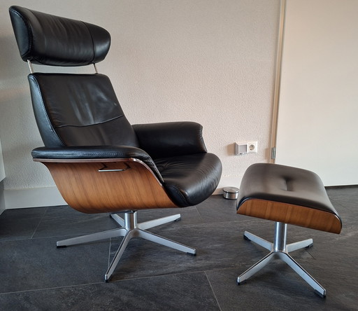 Conform Time out black leather/walnut + footstool