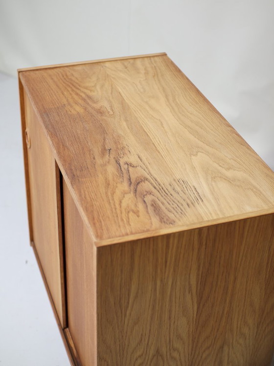 Image 1 of Armoire à portes coulissantes chêne vintage danois