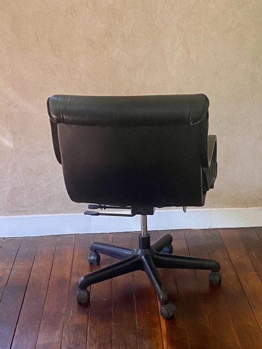 Fauteuil de Bureau en cuir Ajustable Année 90.   