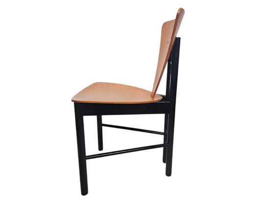 Italienisches Design - dreieckiges Design - gebogenes Sperrholz - Italien - 80er – Esszimmerstühle (photo 5 of 8)